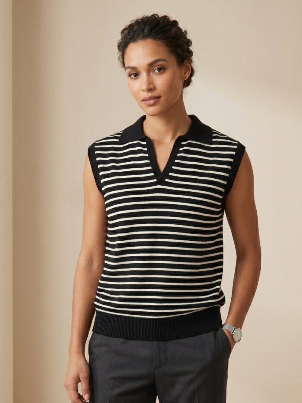 3/$25 NWOT | Black & White Striped Knit V-Neck Collared Sweater Vest | Small